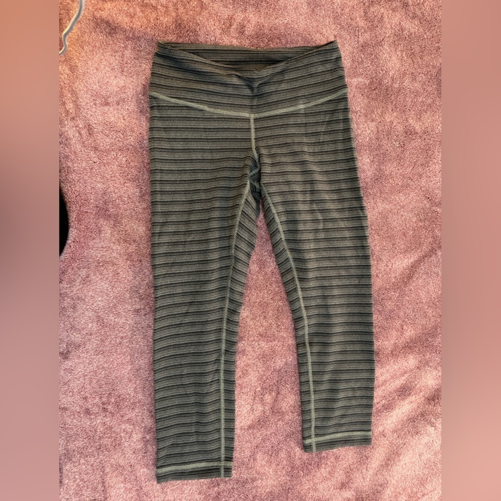Lululemon Capri Crop Pants